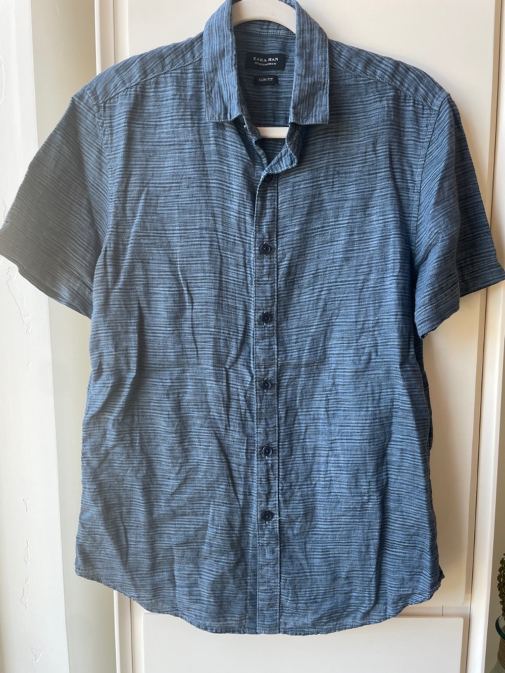 Zara Men Short-Sleeve Button-Down Shirt in Indigo Blue. Linen style-looks new!